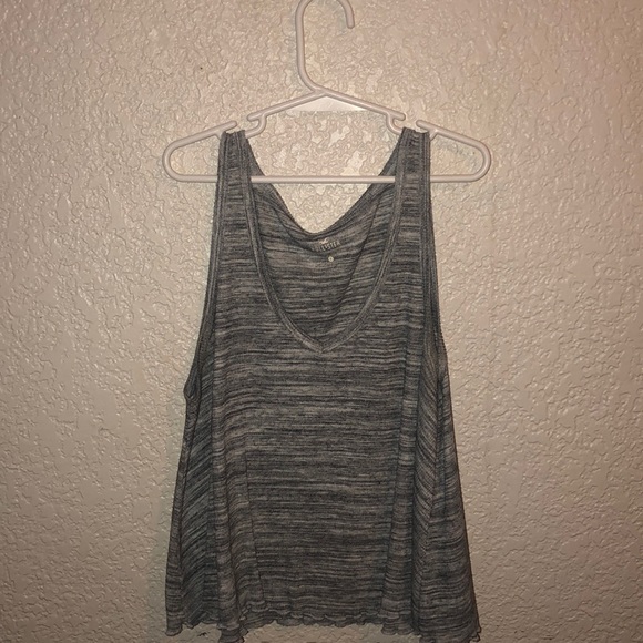Hollister Crop - Picture 1 of 1